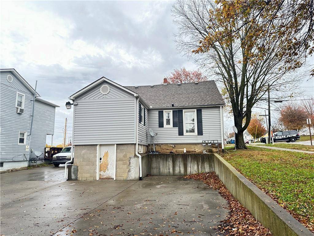 208 S Washington ST, Warrensburg, MO 64093