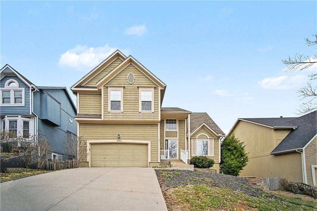 13924 W 71st PL, Shawnee, KS 66216