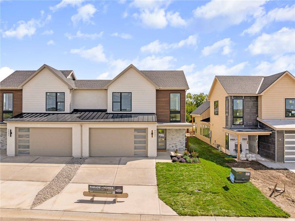 9603 Red Oak DR, Lenexa, KS 66219