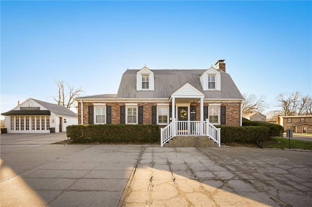 203 SW Jefferson ST, Lee's Summit, MO 64063