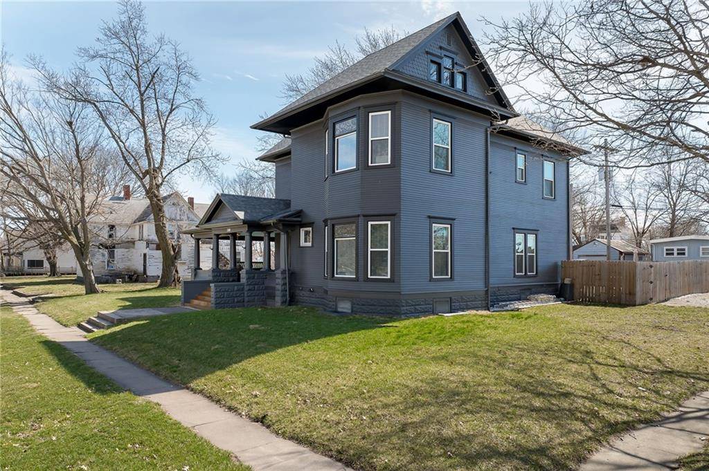 200 E Berry ST, Hamilton, MO 64644