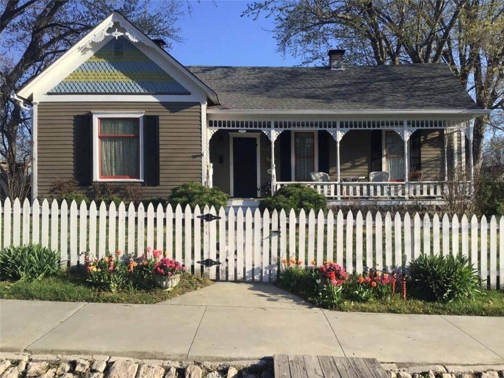 418 Main ST, Arrow Rock, MO 65320