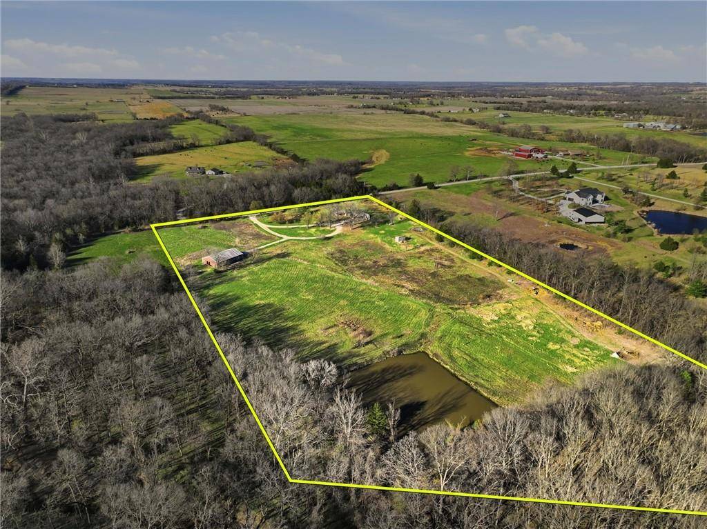 28005 W 295th ST, Paola, KS 66071