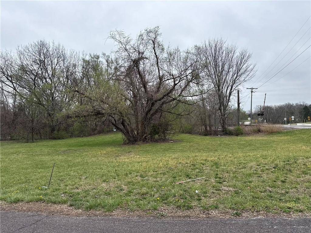 E 5th ST, Edgerton, KS 66021