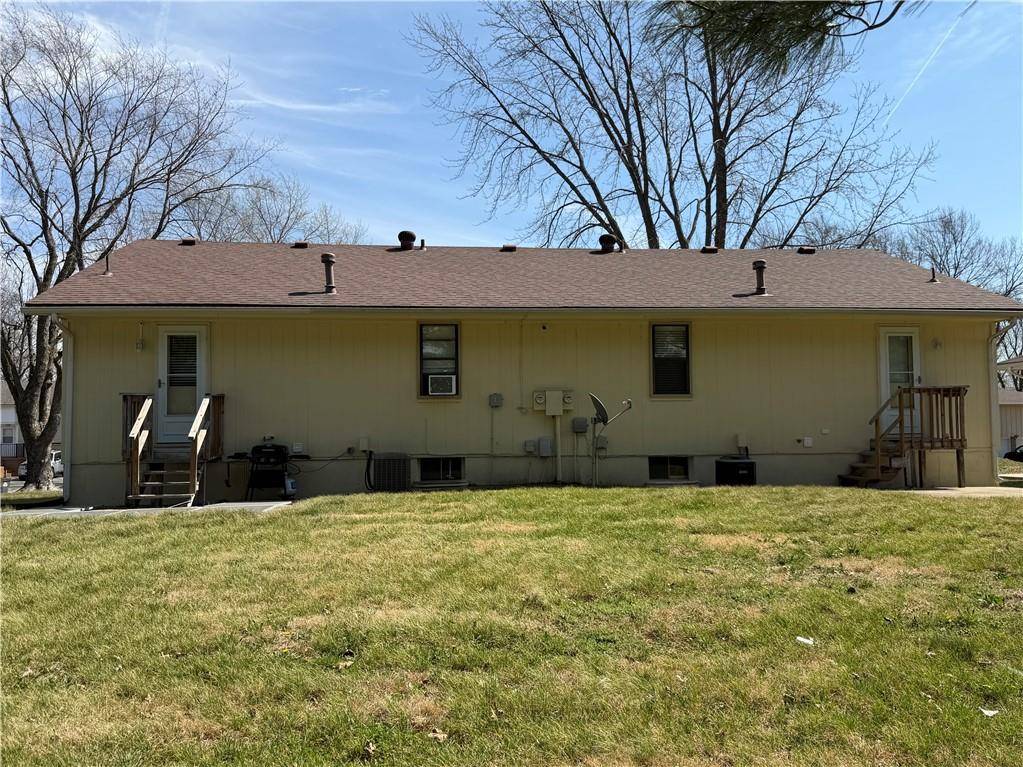 2401 & 2403 SW 6th ST, Blue Springs, MO 64014