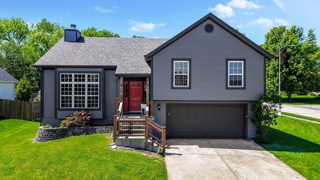 20855 W 227th ST, Spring Hill, KS 66083