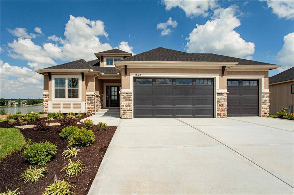 1628 Hanover LN, Raymore, MO 64083