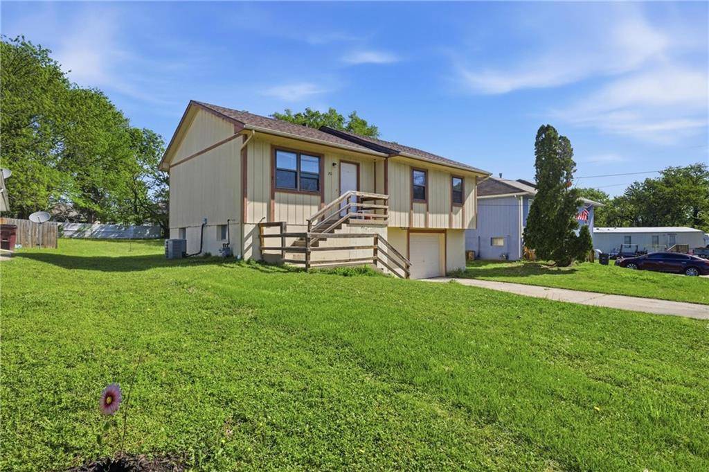 711 Park ST, Clinton, MO 64735