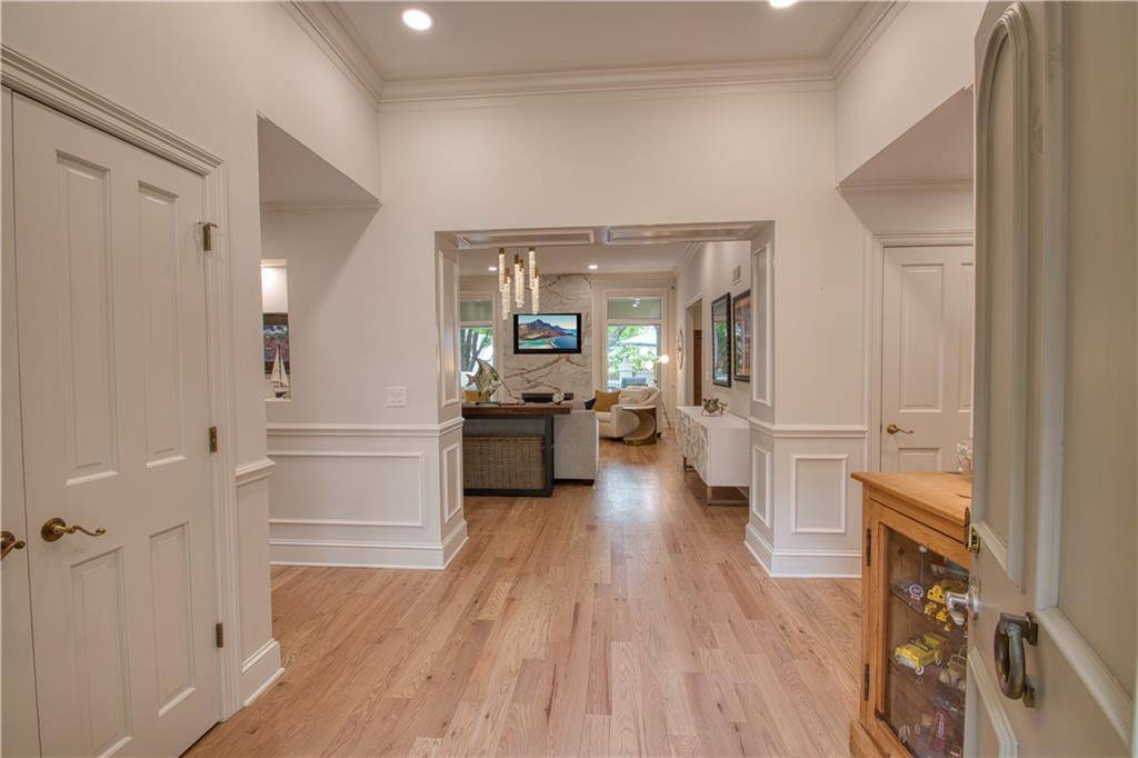 68 Le Mans CT, Prairie Village, KS 66208