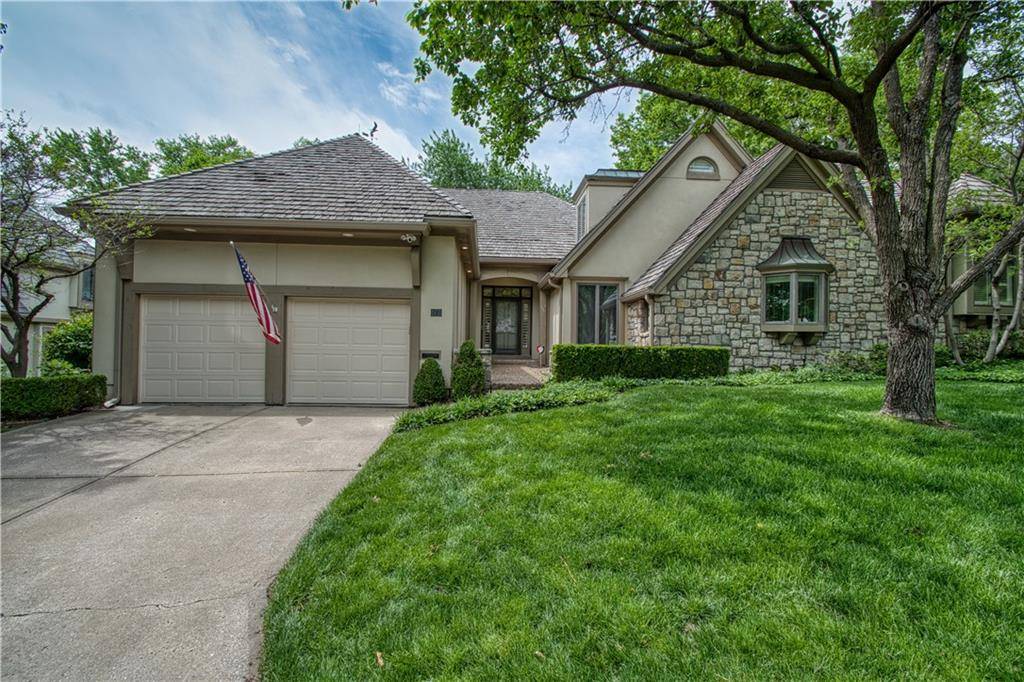 68 Le Mans CT, Prairie Village, KS 66208