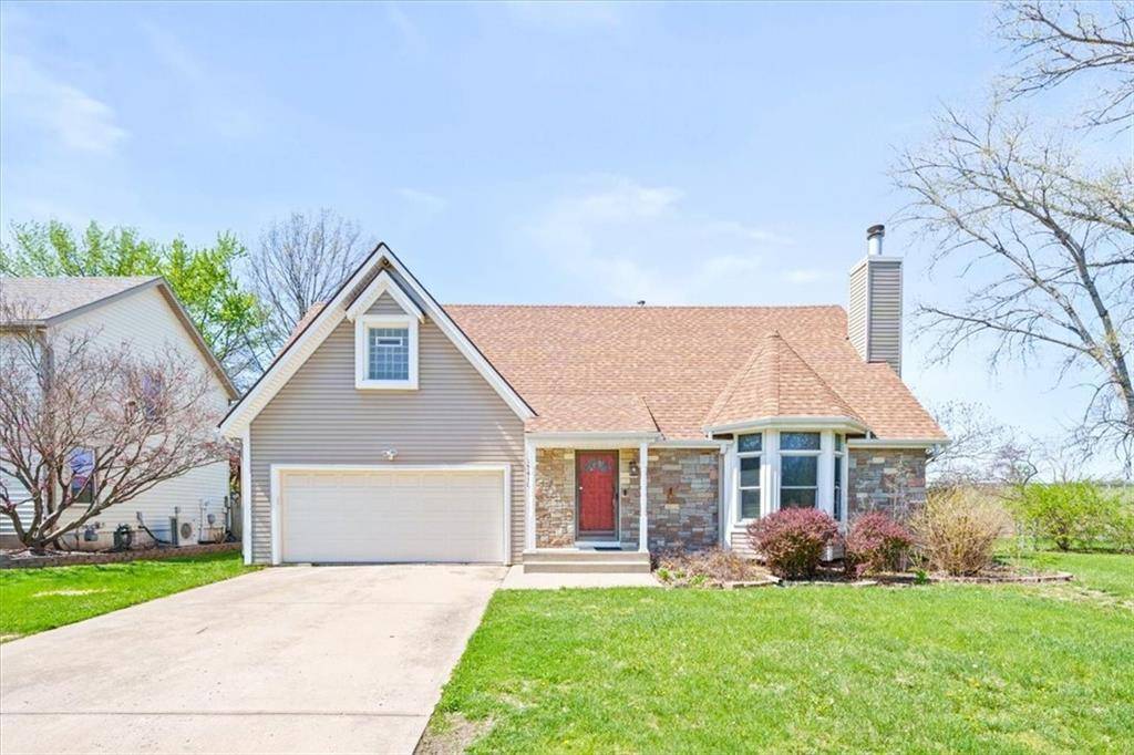 15410 Robinson ST, Overland Park, KS 66223
