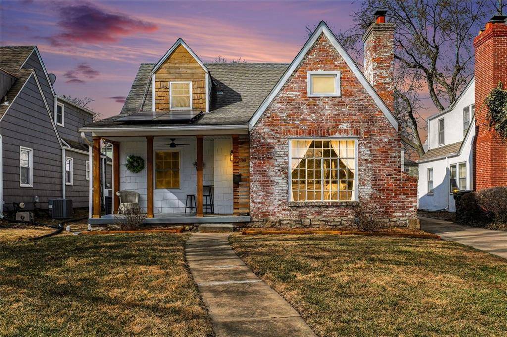 7234 Baltimore ST, Kansas City, MO 64114