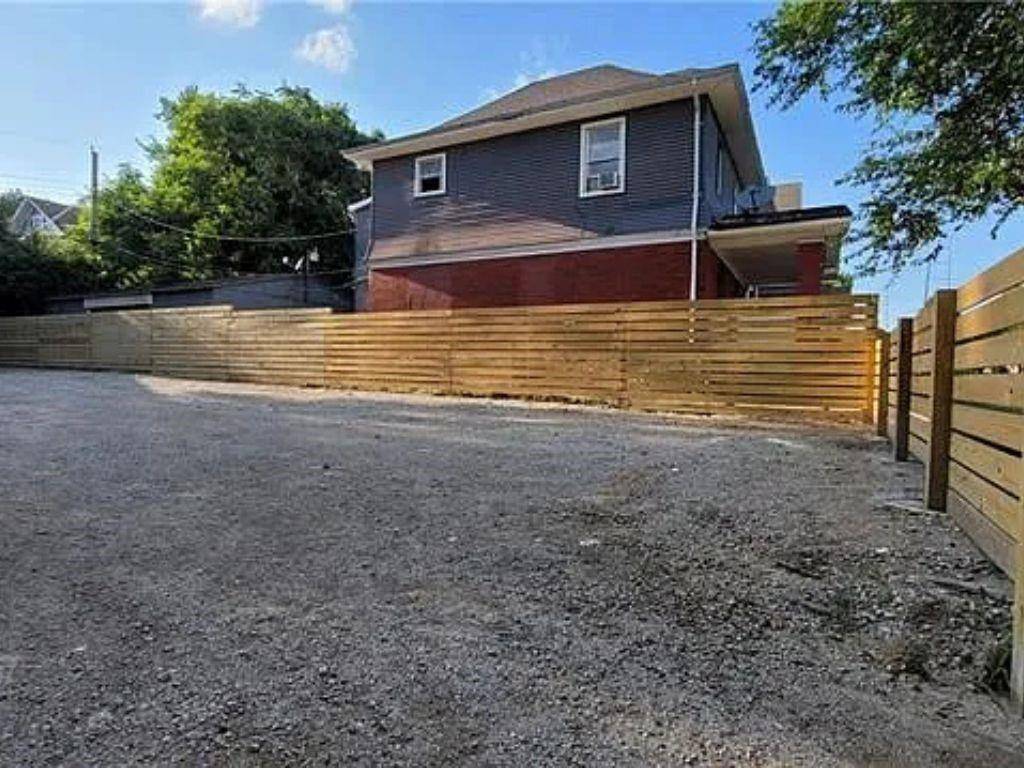 4326 Troost AVE, Kansas City, MO 64110