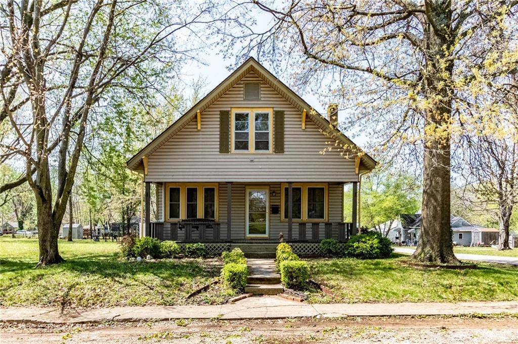 401 E Jackson ST, Windsor, MO 65360