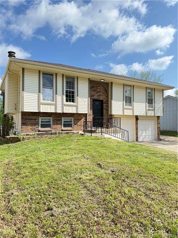 532 NE 98th PL, Kansas City, MO 64155