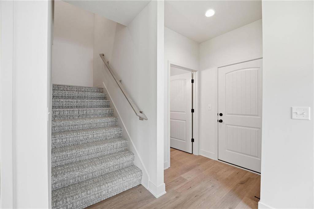 223 NW Orchard CT, Lee's Summit, MO 64063