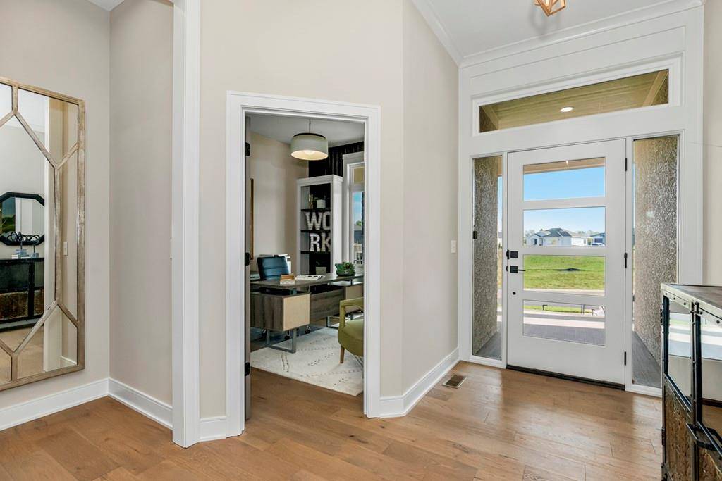 25009 W 112th ST, Olathe, KS 66061