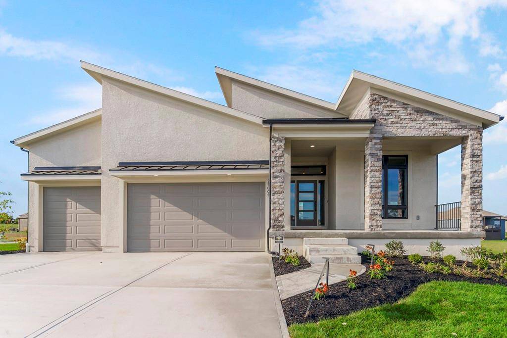 25009 W 112th ST, Olathe, KS 66061