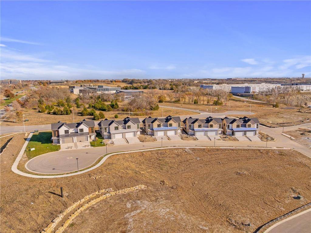 17790 W 96th ST, Lenexa, KS 66219