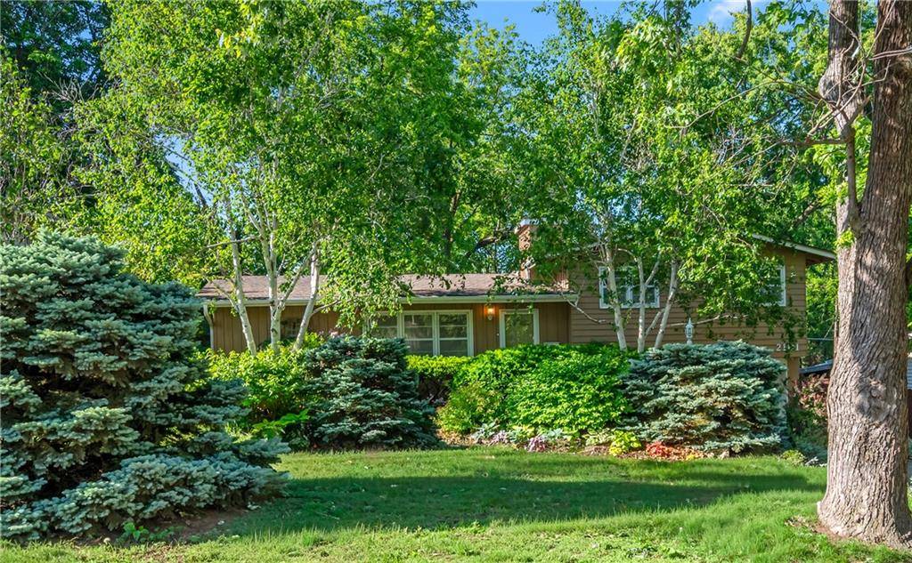 2101 NE 62nd ST, Kansas City, MO 64118
