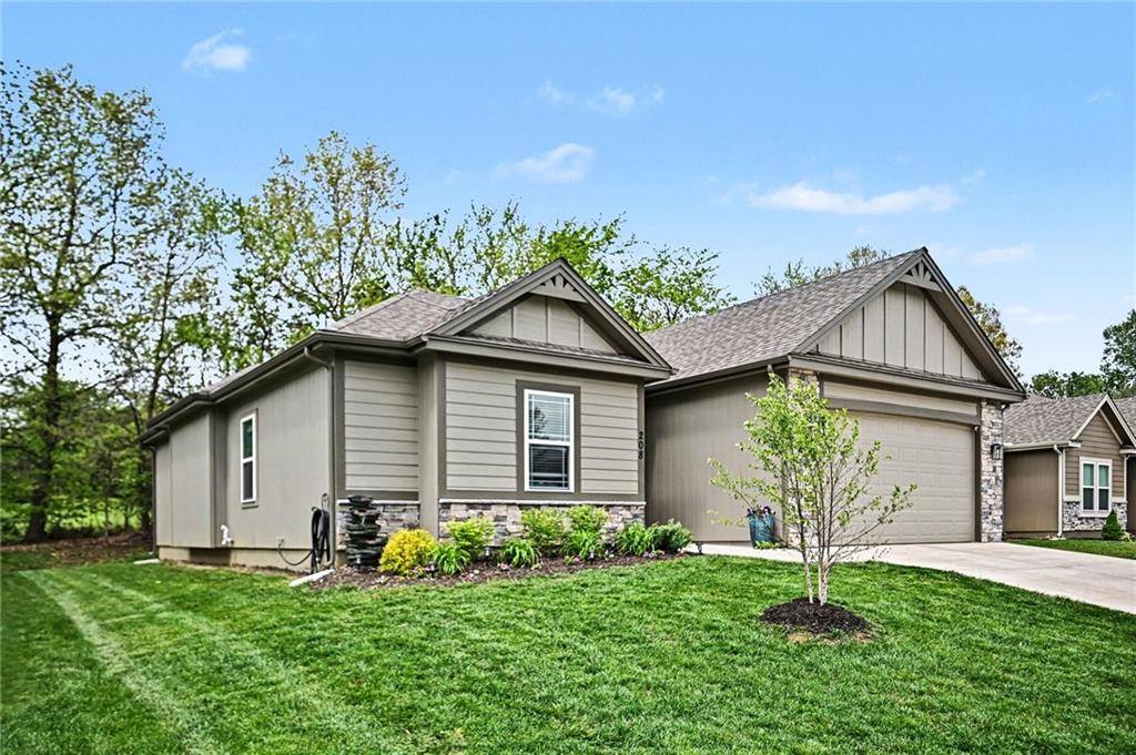 208 S MARIMACK CT, Kearney, MO 64060