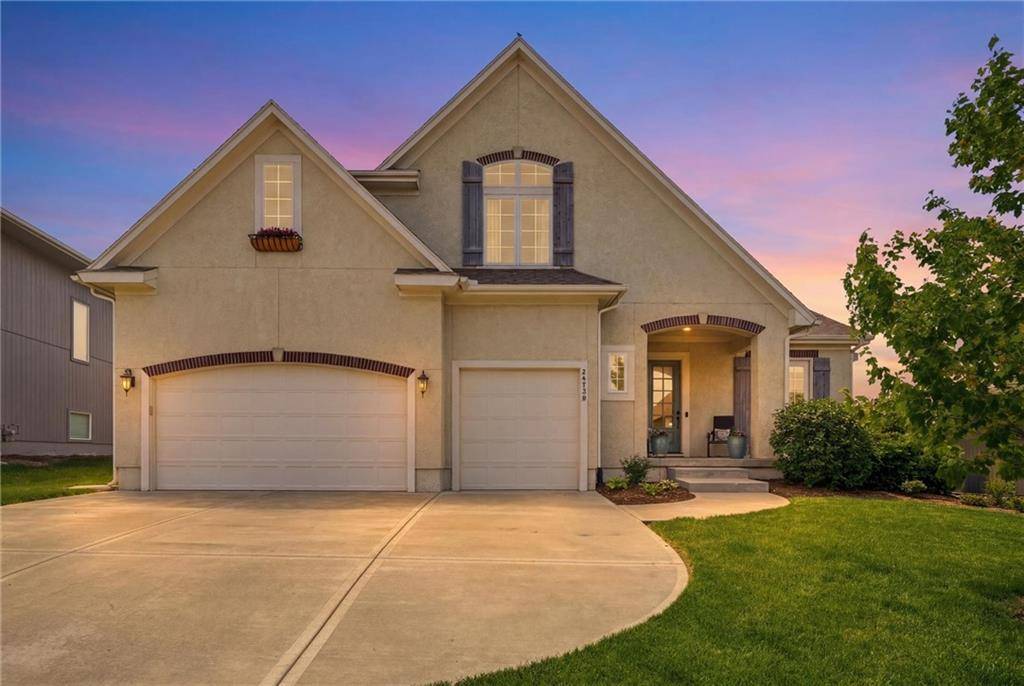 24739 W 92nd ST, Lenexa, KS 66227