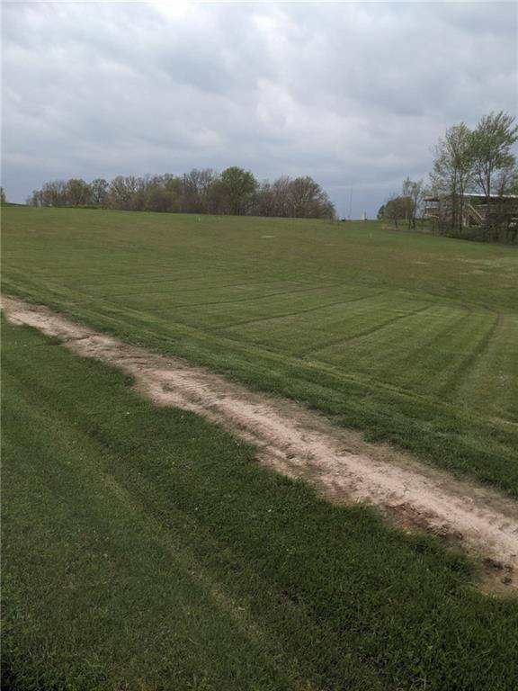 Lake DR, Keytesville, MO 65261