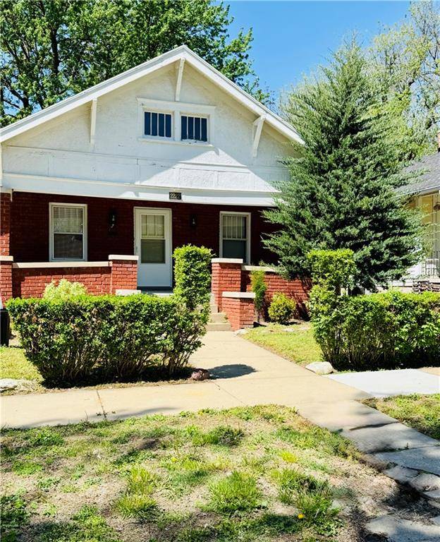 2222 N 3rd ST, St Joseph, MO 64505