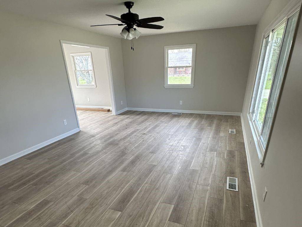 304 E Frazier ST, Drexel, MO 64742