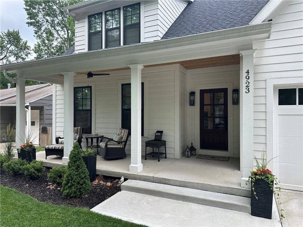 4620 W 70th TER, Prairie Village, KS 66208
