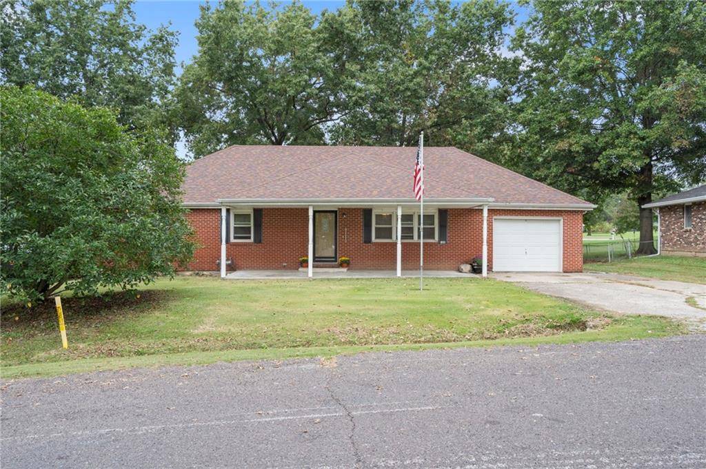 108 Maple ST, Sweet Springs, MO 65351