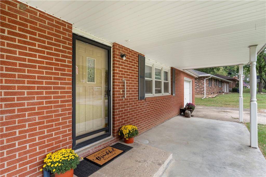 108 Maple ST, Sweet Springs, MO 65351