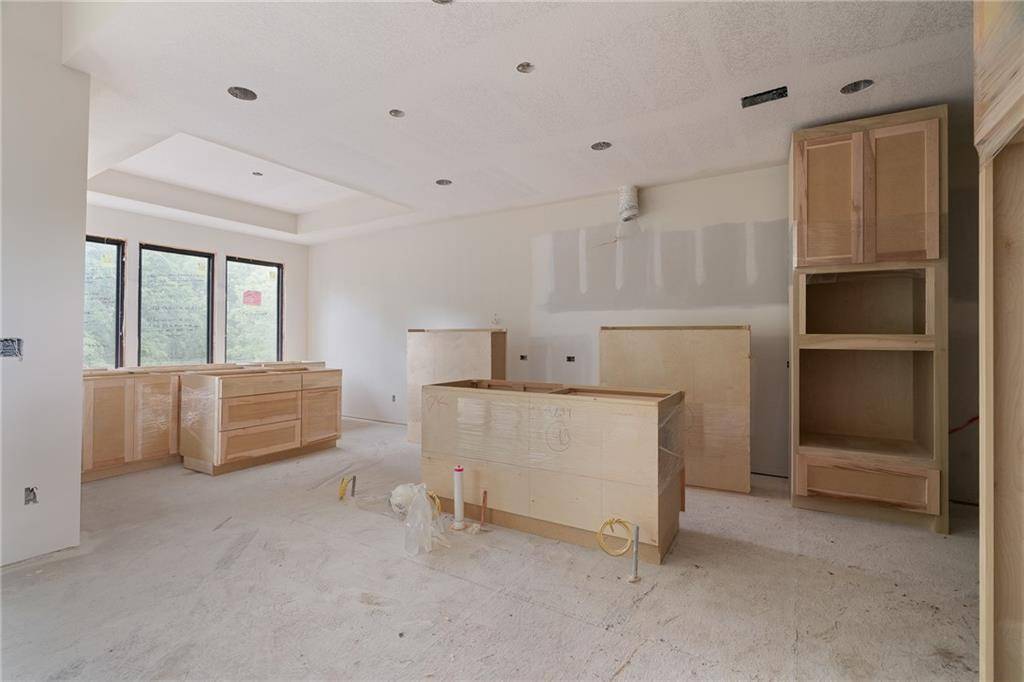 514 Turnbridge DR, Raymore, MO 64083