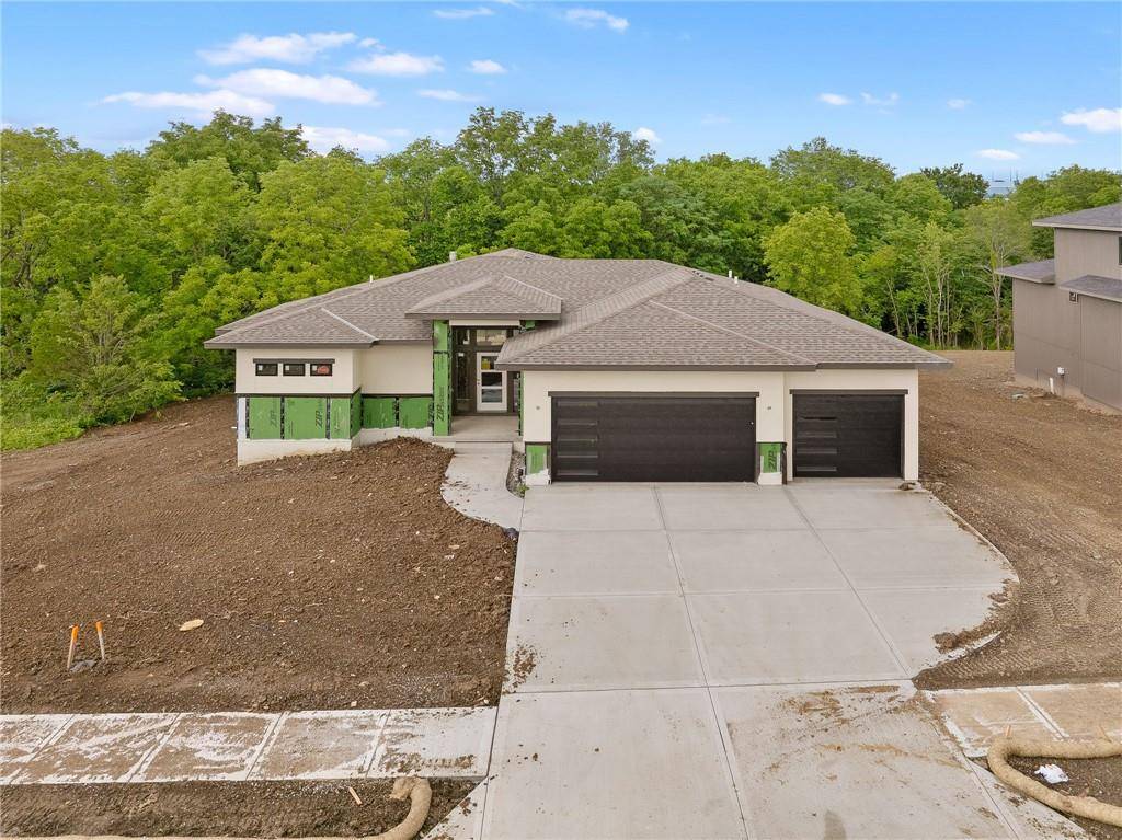 514 Turnbridge DR, Raymore, MO 64083