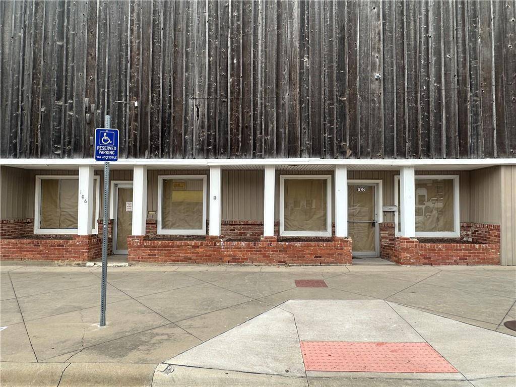 106 E Main ST, Independence, KS 67301
