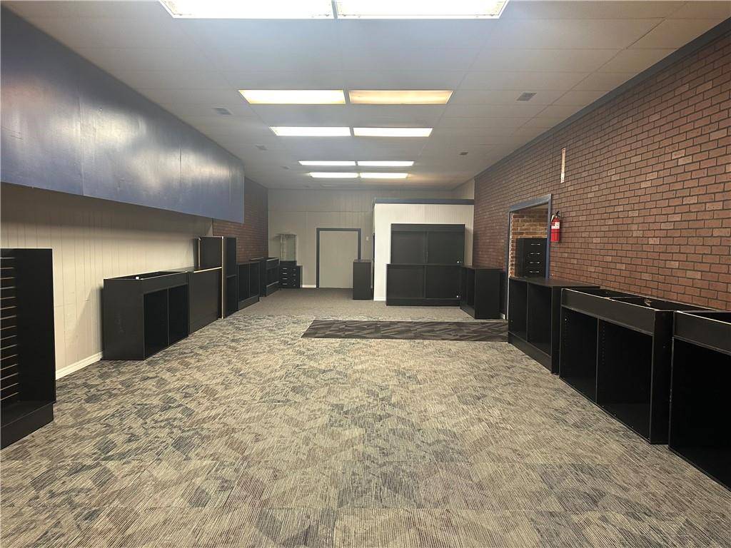 106 E Main ST, Independence, KS 67301