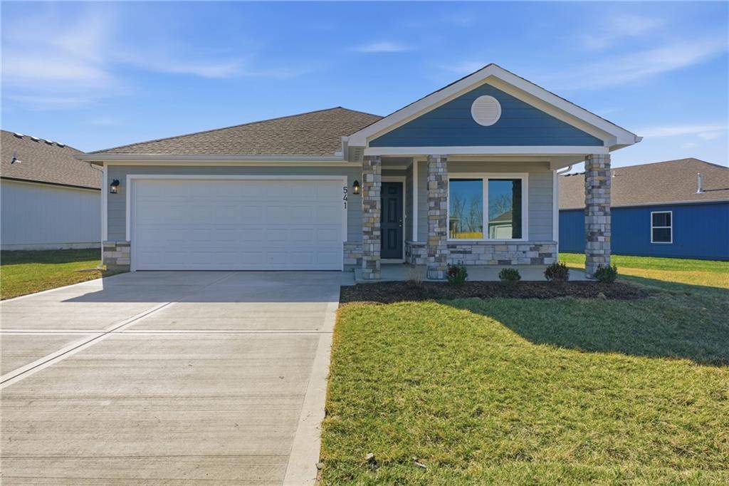 628 W Bluebird ST, Gardner, KS 66030
