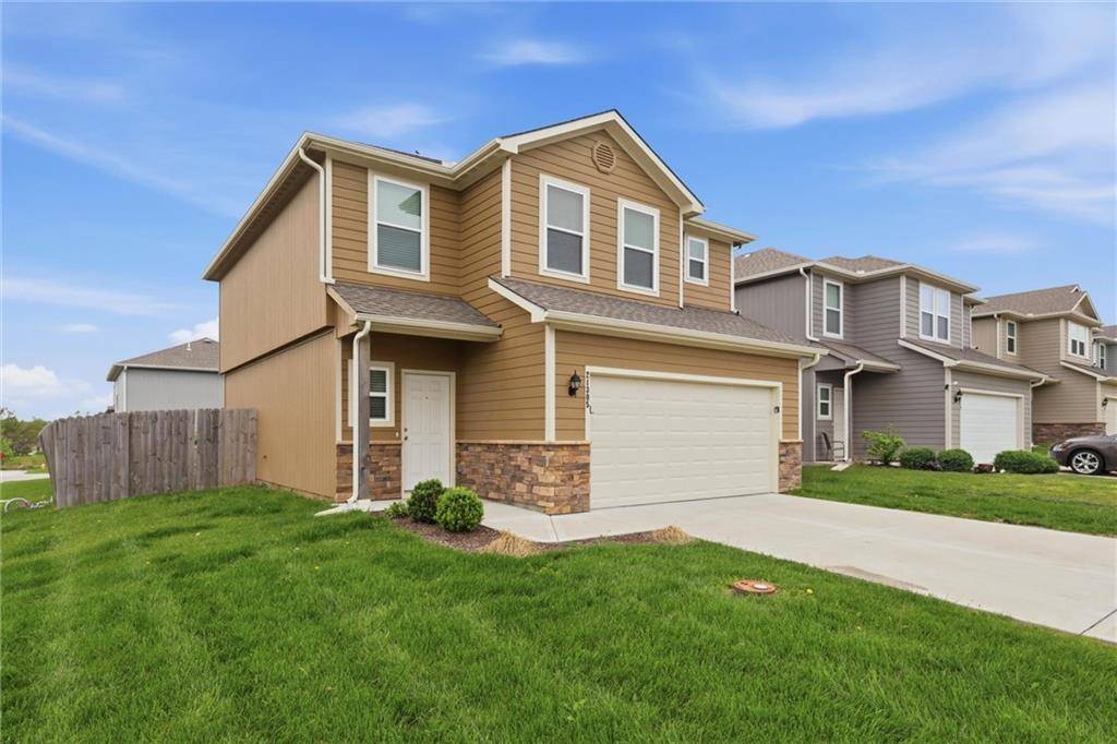 21305 W 215th TER, Spring Hill, KS 66083