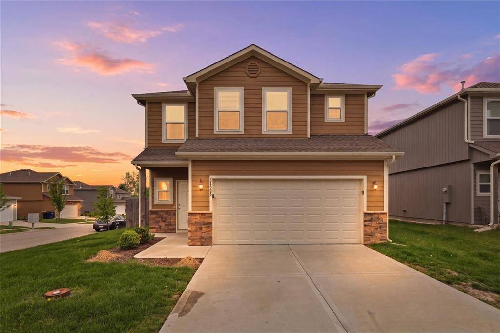 21305 W 215th TER, Spring Hill, KS 66083