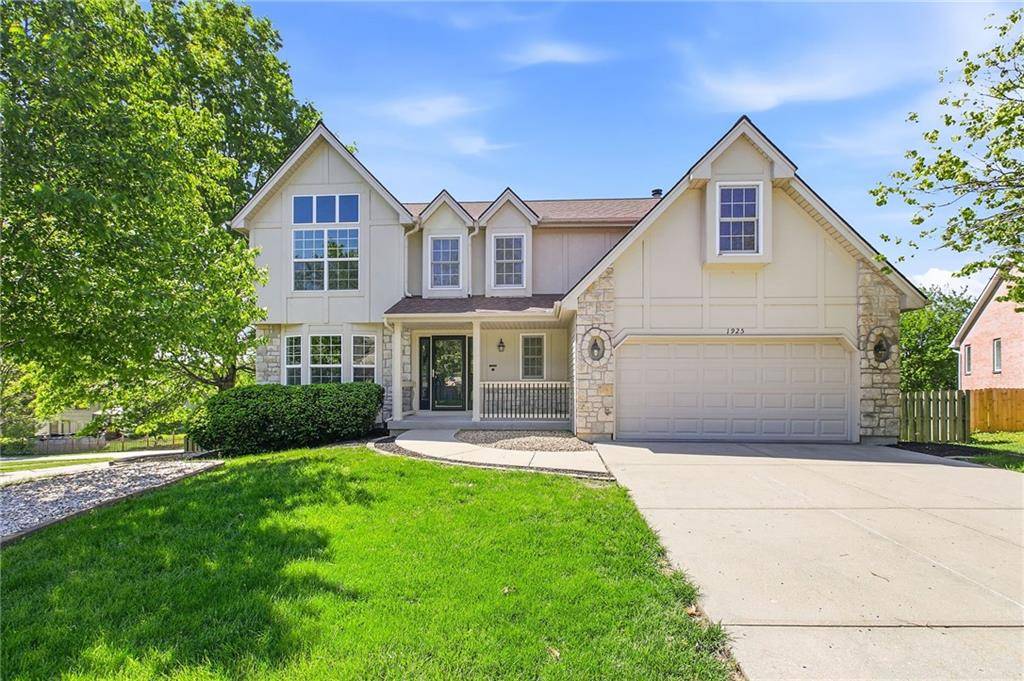 1925 MEADOWLANE ST, Kearney, MO 64060