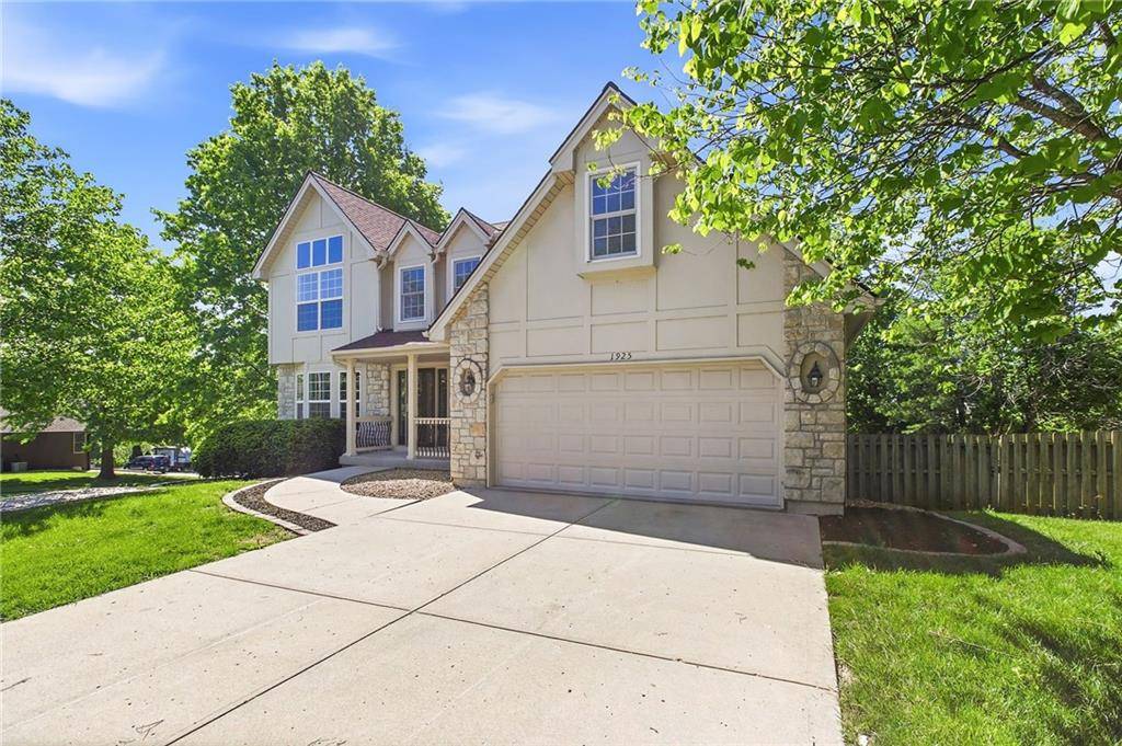 1925 MEADOWLANE ST, Kearney, MO 64060