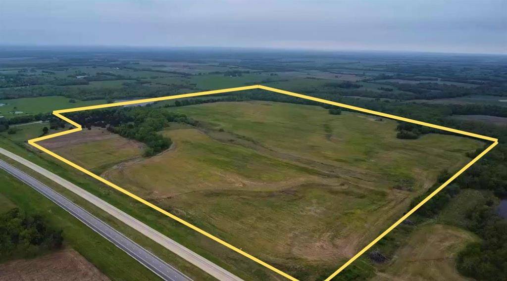 Thomas RD, Prescott, KS 66767