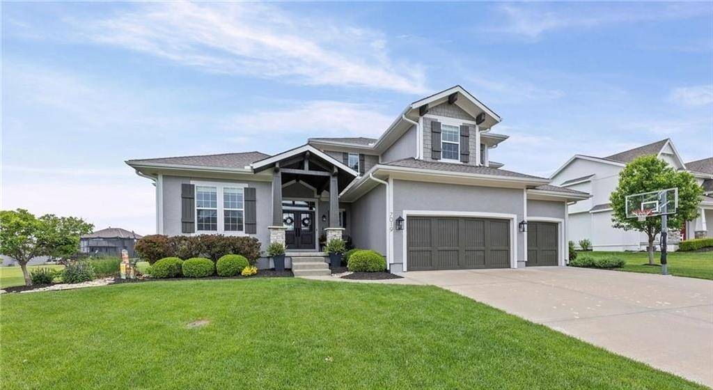 7019 Apache DR, Shawnee, KS 66226