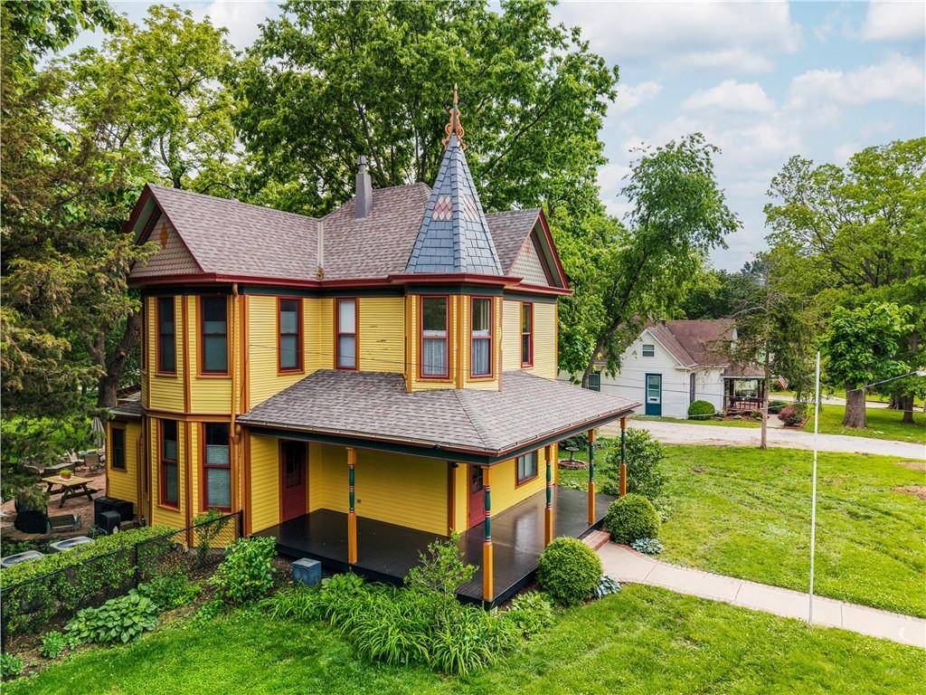 1704 SW Walnut ST, Blue Springs, MO 64015