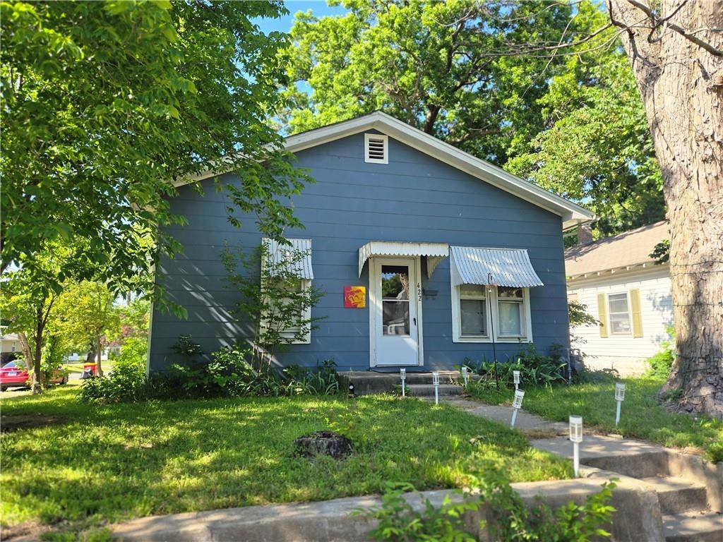 422 W 9th ST, Pittsburg, KS 66762
