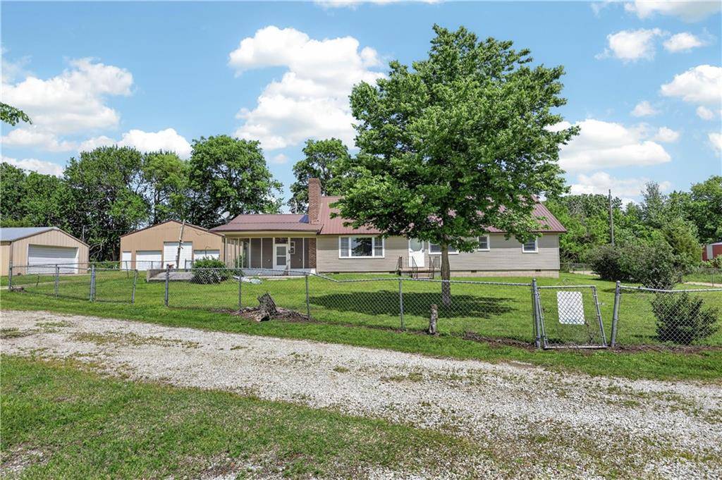 10784 70th ST, Chetopa, KS 67336