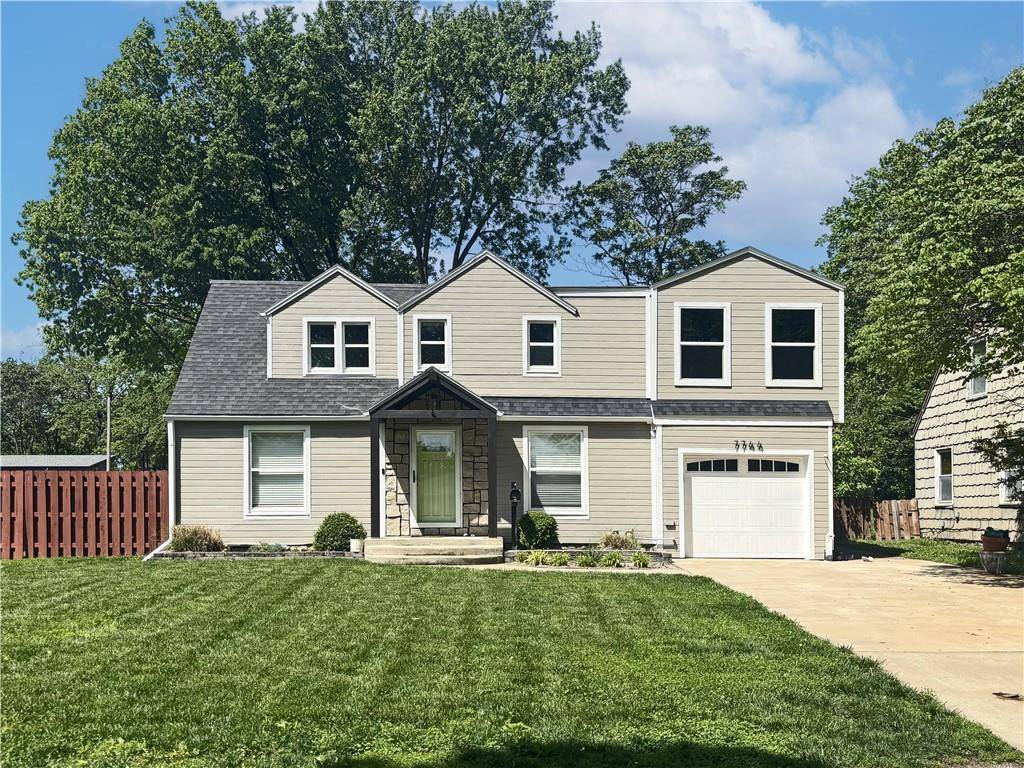 7744 Grand AVE, Kansas City, MO 64114