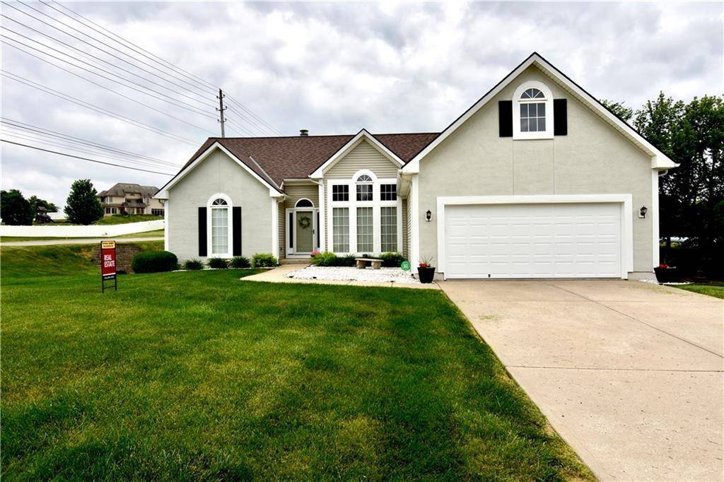 1 Timber Creek DR, Platte City, MO 64079