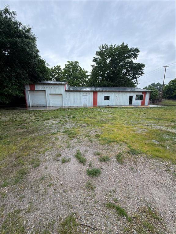 19 W 3rd ST, Chanute, KS 66720
