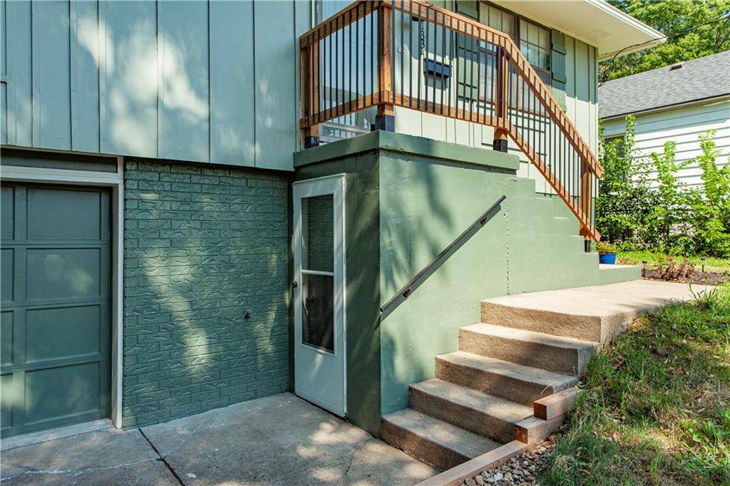 1334 S Main ST, Independence, MO 64055